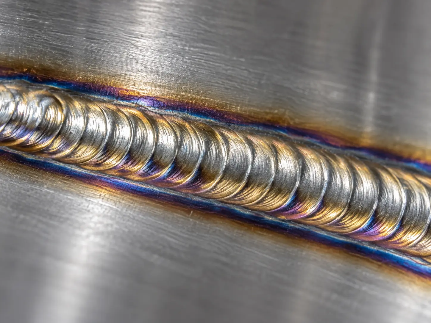 Cordone di saldatura TIG su acciaio inox